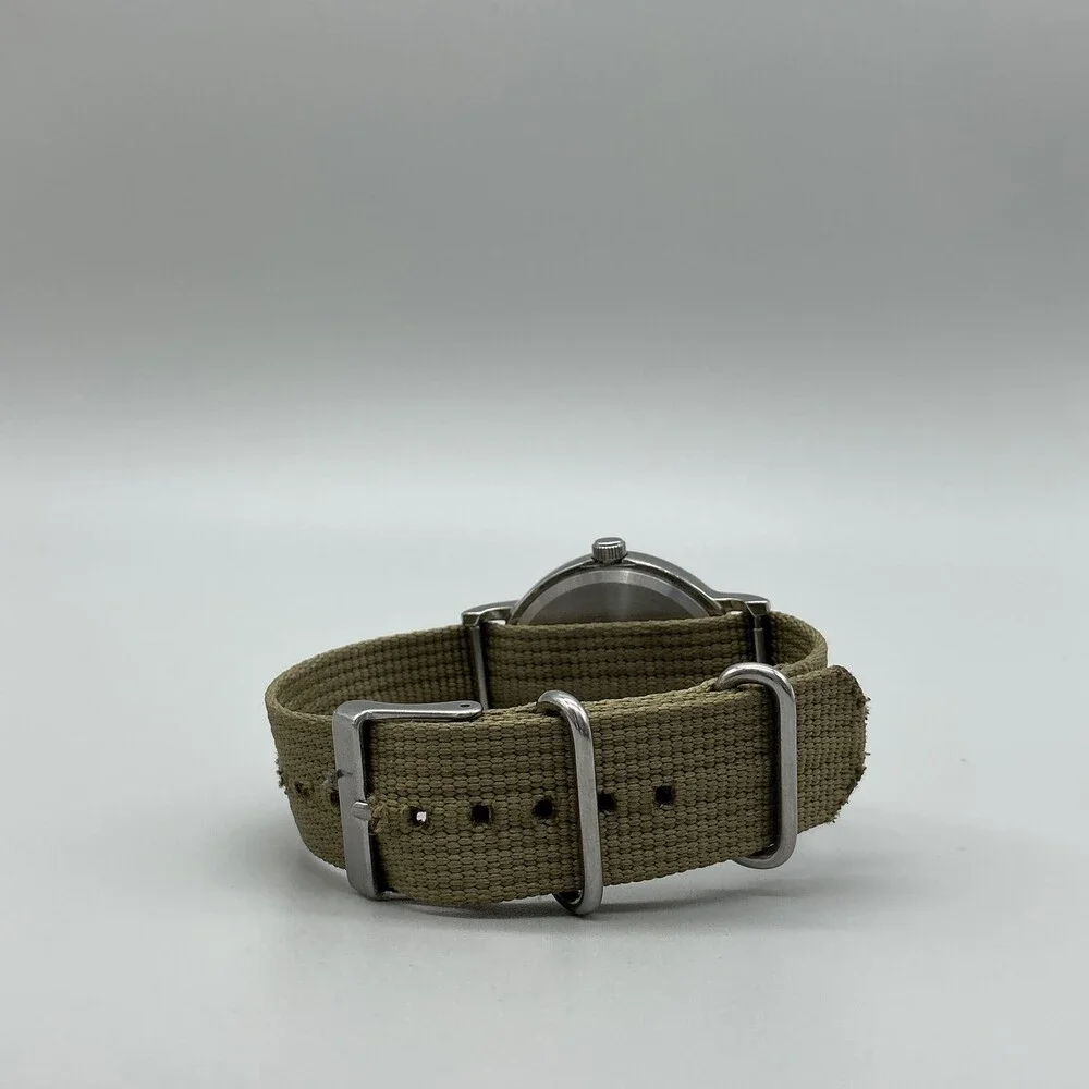 Timex Weekender T2N651 Mens Watch 38mm Khaki Nylon Indiglo Analog New Battery